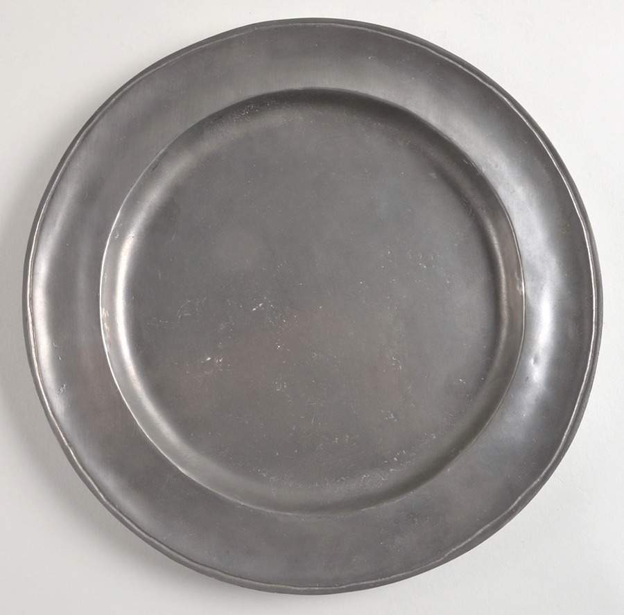 OW1 (Pewter, Hollowware) 10" Dinner Plate by Old World Pewter-1