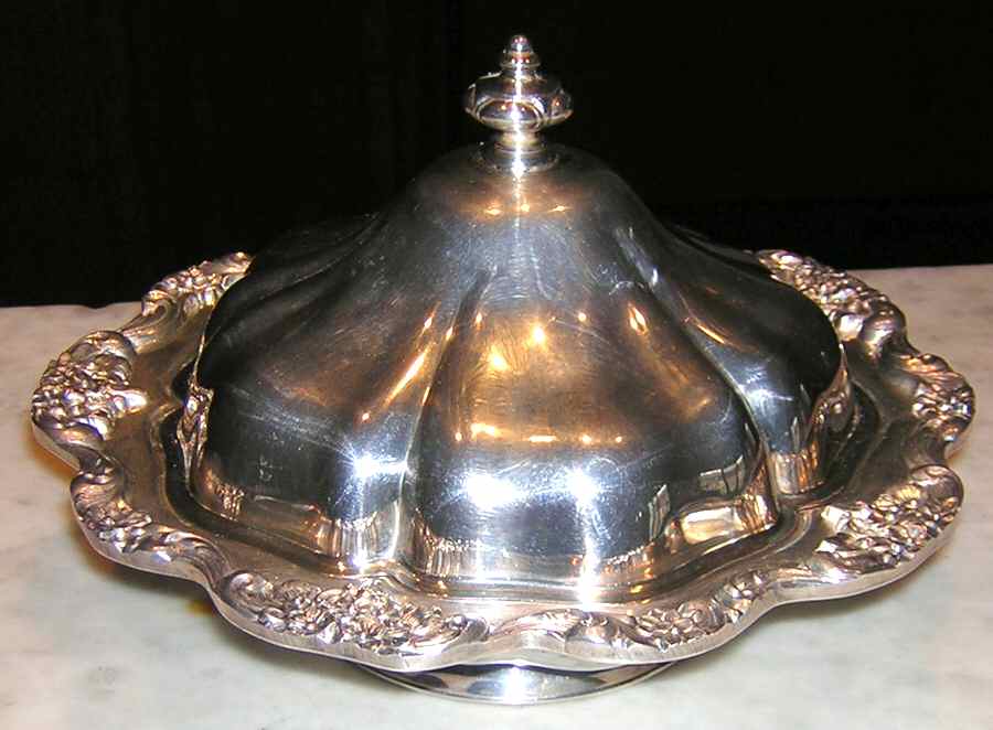 Lancaster Rose (Silverplate, Hollowware) Plated Round Covered Vegetable Bowl by Poole Silver -1