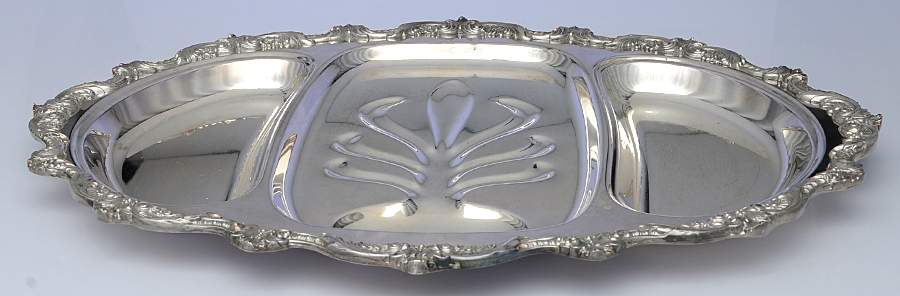 Old English (Silverplate, Hollowware) Large 3-Part Footed Meat Platter by Poole Silver -1