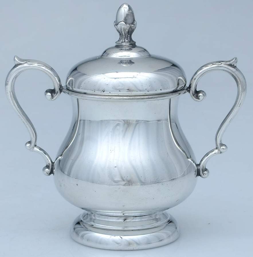 2062 (Pewter, Hollowware) Sugar Bowl with Lid by Preisner-1