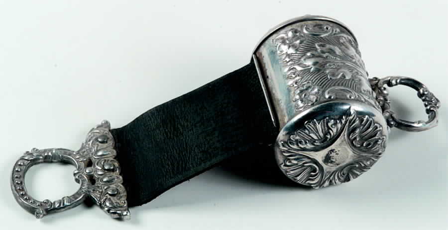 2835 (Silverplate, Hollowware) Razor Strap/Holder by Pairpoint Mfg Co-1