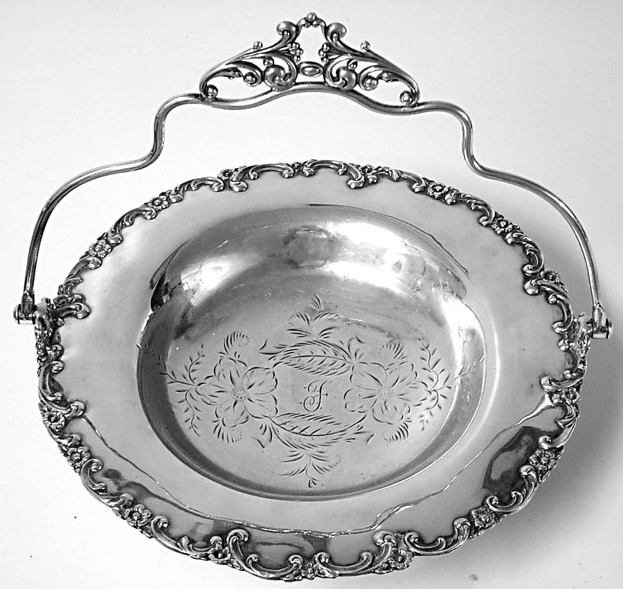 656 (Silverplate, Hollowware) Round Serving Plate with Handle by Poole Silver -1