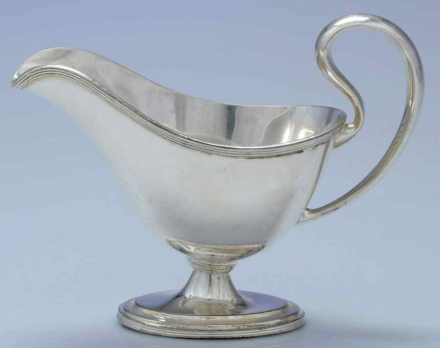 06812 (Silverplate, Hollowware) Gravy Boat by Pairpoint Mfg Co-1