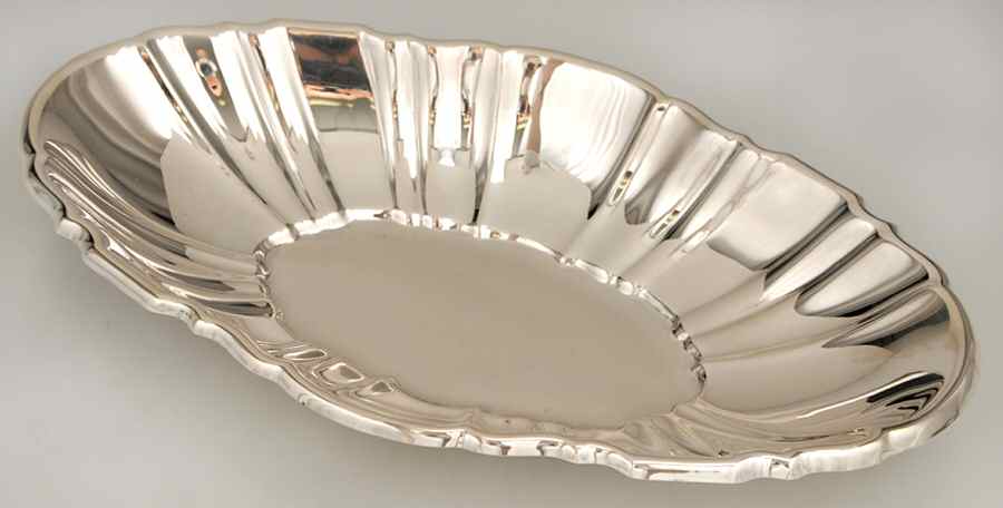 220 (Sterling, Hollowware) 11" Oval Vegetable Bowl by Poole Silver -1