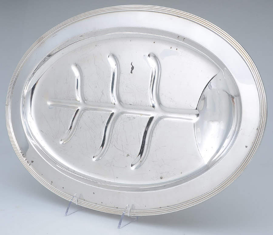 01156 (Silverplate, Hollowware) 17" 4 Toed Meat Platter with Well by Pairpoint Mfg Co-1