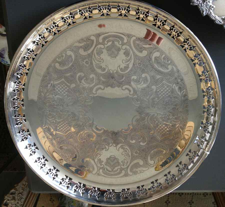 0105 (Silverplate, Hollowware) 13" 3-Toed Silverplate Round Tray by Primrose Plate-1