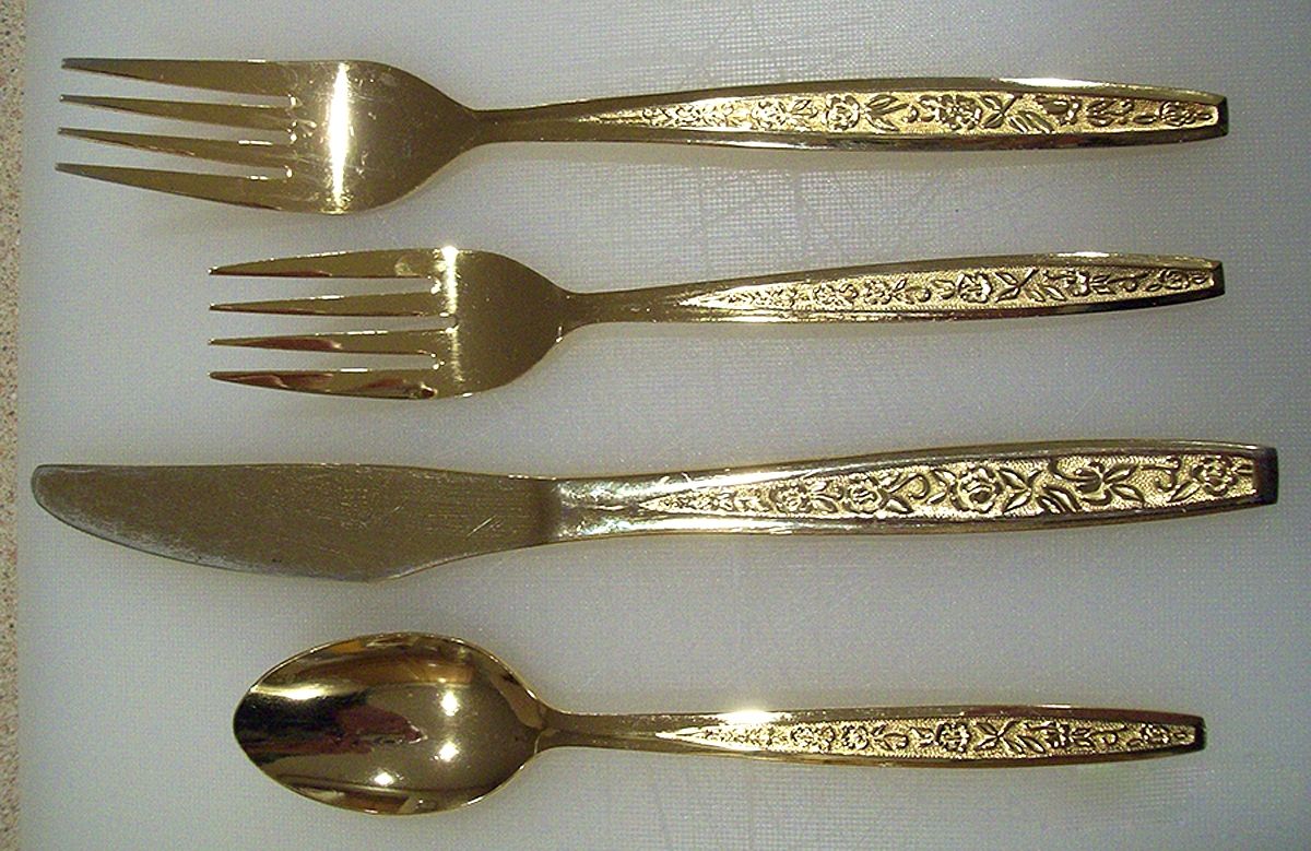 PTC14 (Gold Electroplate) Fork by Present-1