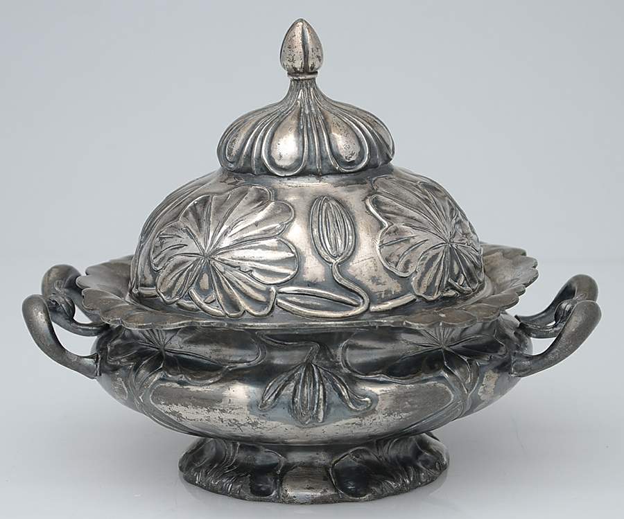 380 (Silverplate, Hollowware) Round Covered Butter by Pairpoint Mfg Co-1