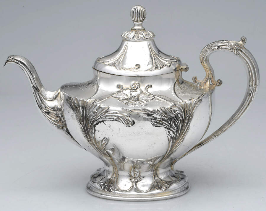 384 (Silverplate, Hollowware) Tea Pot by Pairpoint Mfg Co-1