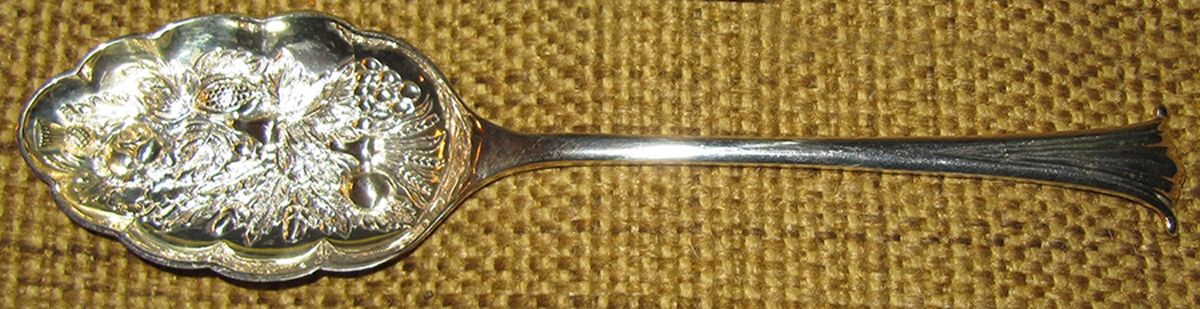 Onslow (Silverplate) Solid Berry Spoon/Tablespoon by Roberts & Belk-1