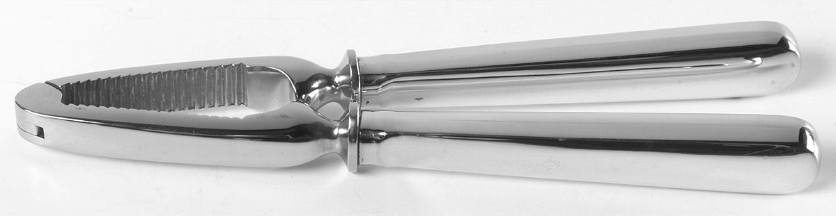 Modigliani (Silverplate) Stainless Grip Nut Cracker by Ricci (Argentieri)-1
