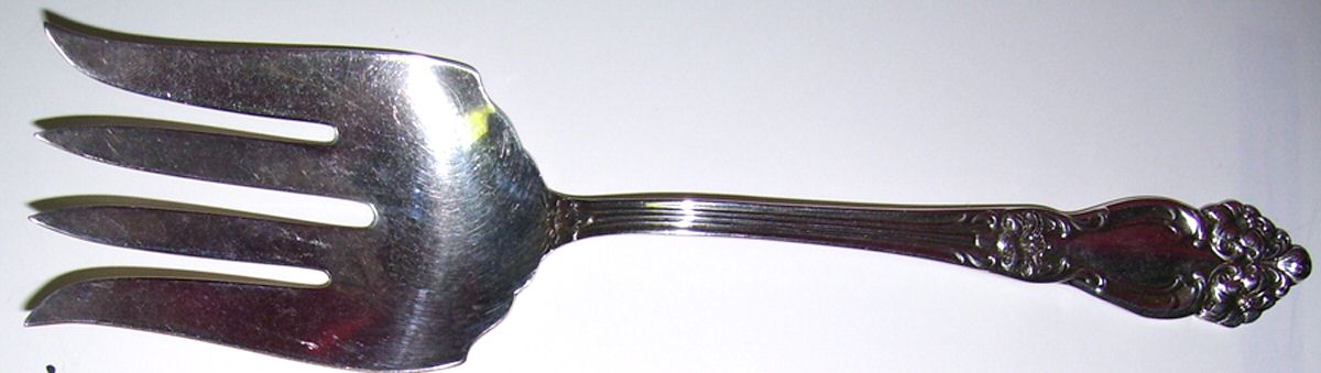Amaryllis (Sterling, 1901) Large Solid Fish Serving Fork by Reed & Barton-1