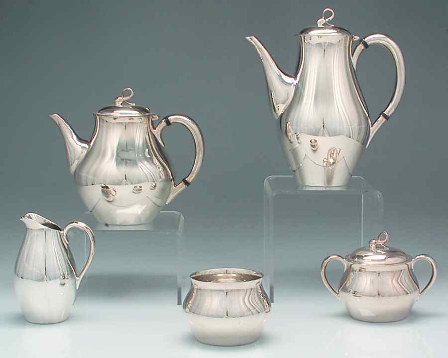 The Americana (Silverplate, Hollowware) 5-Piece Plated Tea Set (with Waste) by Reed & Barton-1