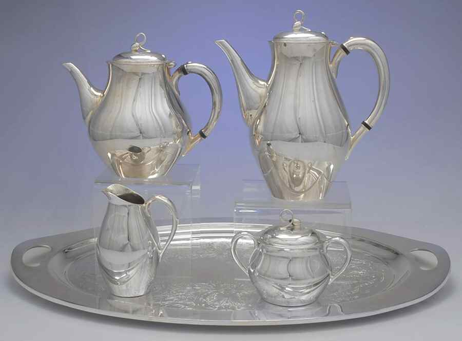 The Americana (Silverplate, Hollowware) 5-Piece Silverplate Tea Set (with Tray) by Reed & Barton-1
