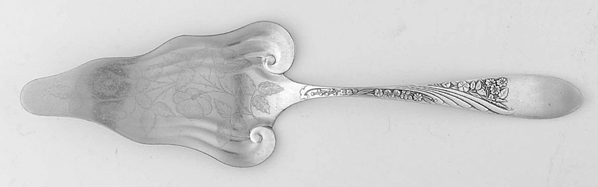 Cashmere (Silverplate 1889) Large Solid Pie Knife by Reed & Barton-1