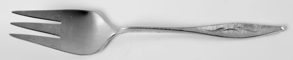 Cellini-Engraved (Sterling, 1967) Medium Solid Cold Meat Serving Fork by Reed & Barton-1