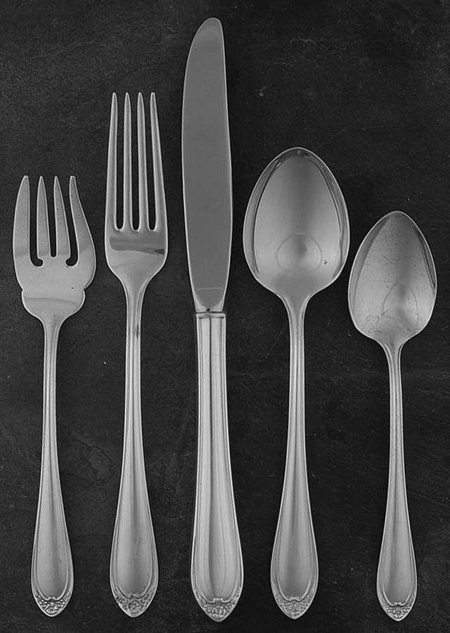 Chapel (Silverplate, 1985) 5 Piece Place Setting by Reed & Barton-1