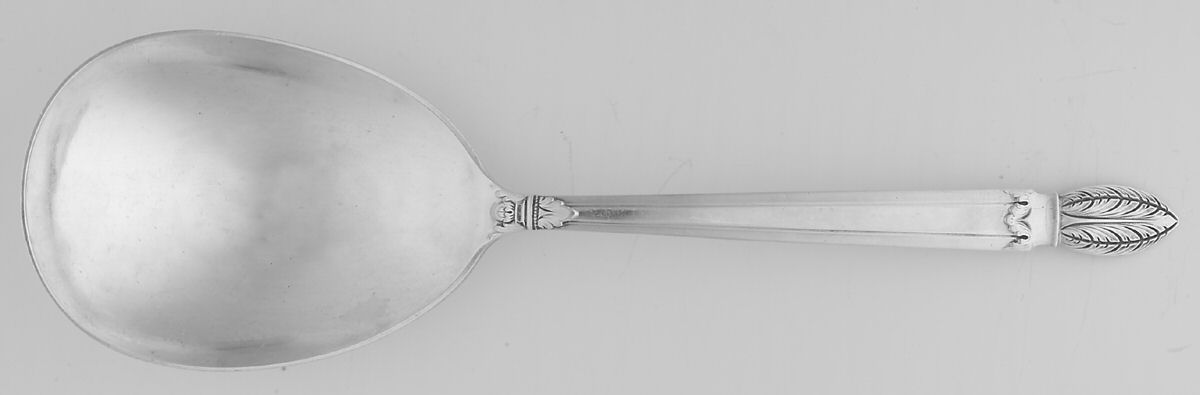 Colonial Classic (Sterling, 1937) Large Solid Berry/Casserole Spoon by Reed & Barton-1