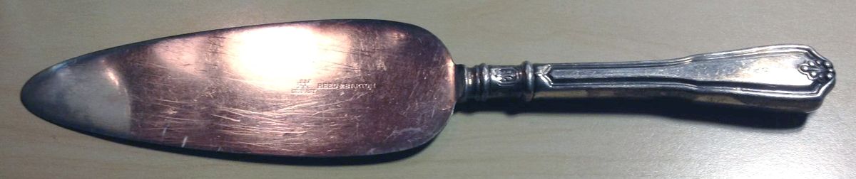 Commonwealth (Silverplate, 1939) Cake Server with Stainless Blade by Reed & Barton-1