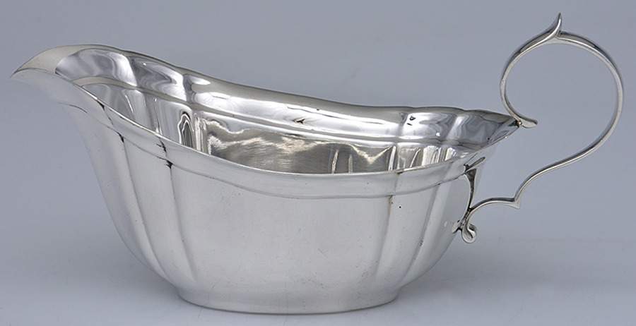 Dublin (Sterling, Hollowware) Sterling Gravy Boat No Underplate by Reed & Barton-1