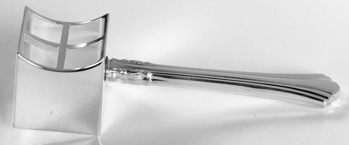 Eighteenth Century (Sterling, 1971, Newer) Corn Butterer with Silverplate Bowl by Reed & Barton-1