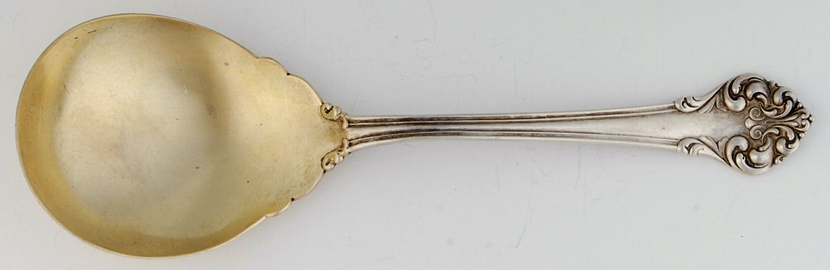 Elegante-L'Elegante (Sterling, 1900-1940) Small Solid Berry/Casserole Spoon by Reed & Barton-1