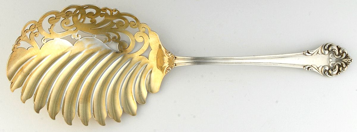 Elegante-L'Elegante (Sterling, 1900-1940) Solid Macaroni Server by Reed & Barton-1