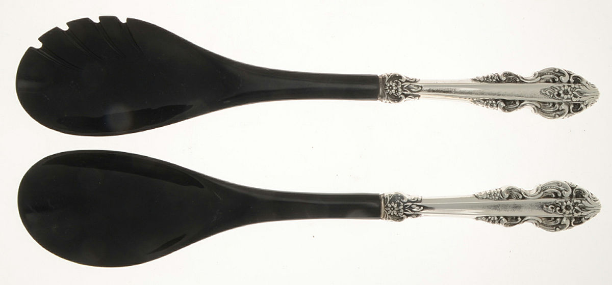El Greco (Sterling, 1972, No Monograms) Plastic Bowl 2-Piece Salad Set by Reed & Barton-1