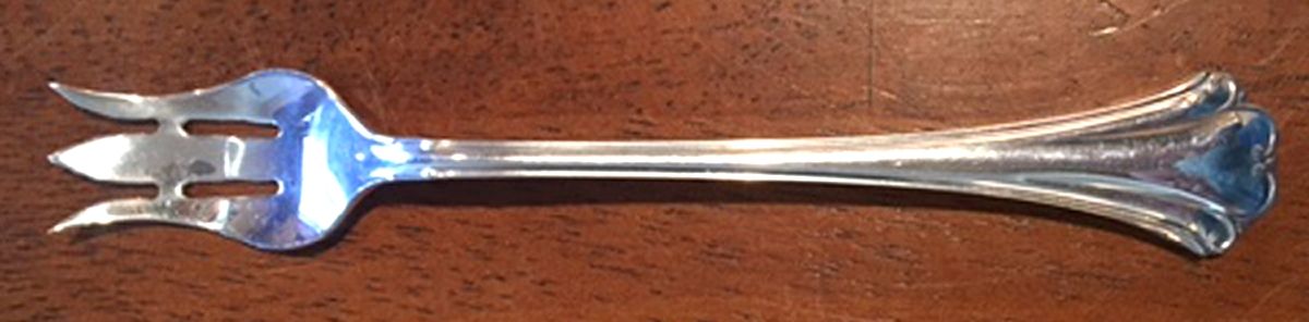 English Chippendale (Sterling, 1984) Cocktail/Seafood Fork by Reed & Barton-1