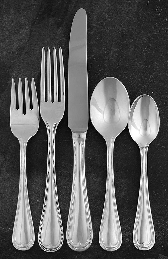 English Gentry (Silverplate, 1977) 5 Piece Place Setting by Reed & Barton-1