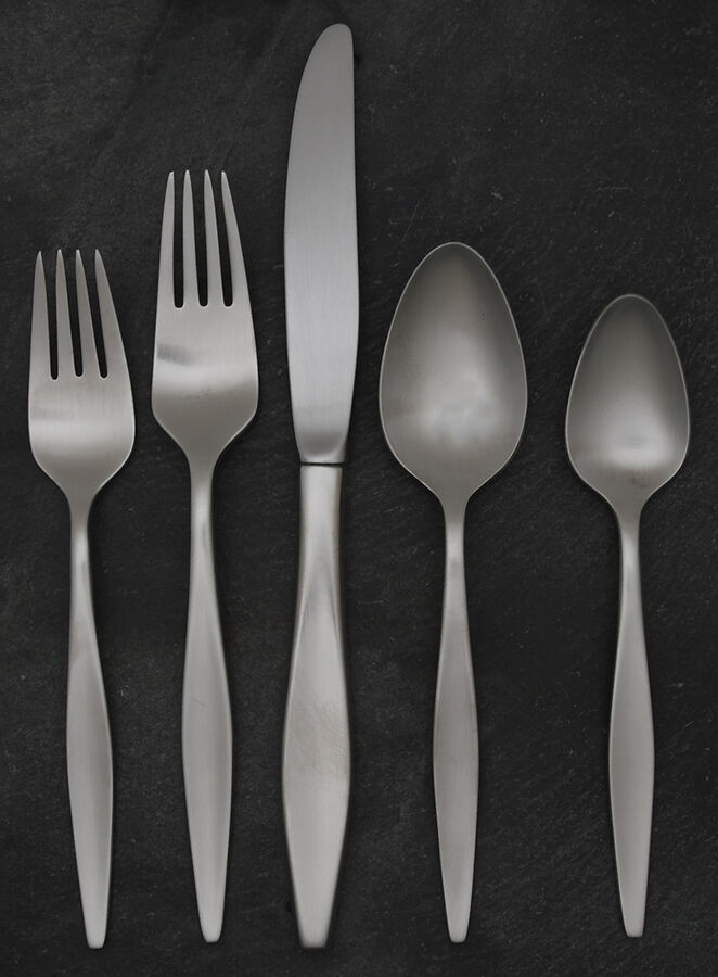 Etude (Stainless, Satin Finish, 1958) 5 Piece Place Setting by Reed & Barton-1