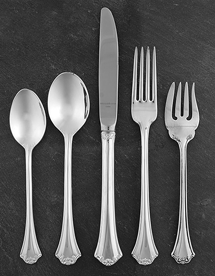 French Chippendale (Silverplate-1981) 5 Piece Place Setting by Reed & Barton-1