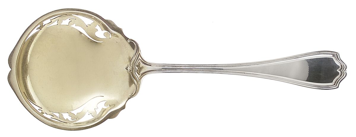 Hepplewhite-Plain (Sterling, 1907, No Monos) Large Pierced Pea Serving Spoon by Reed & Barton-1
