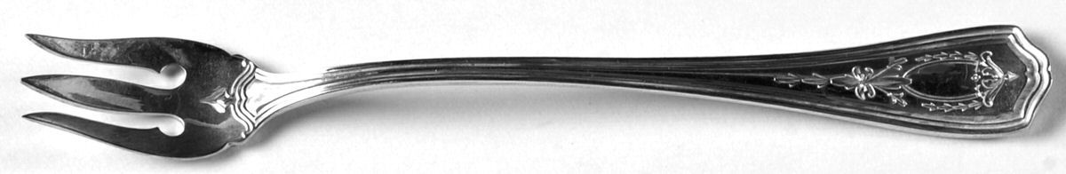 Hepplewhite-Engrv (Sterling, 1907, No Monos) Cocktail/Seafood Fork by Reed & Barton-1