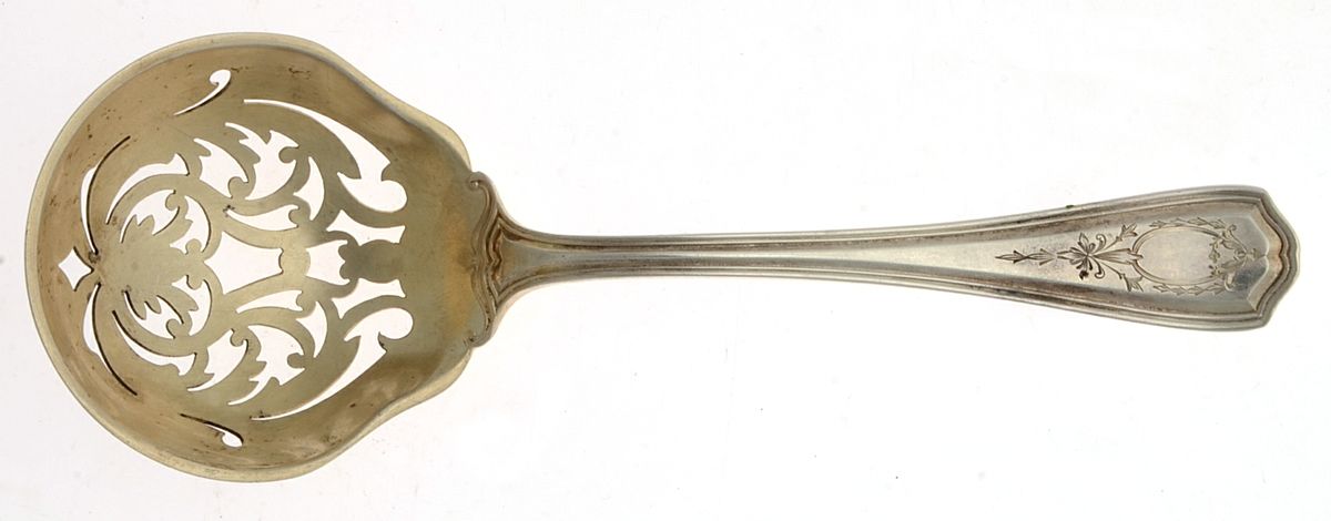 Hepplewhite-Engrv (Sterling, 1907, No Monos) Small Sugar Sifter by Reed & Barton-1