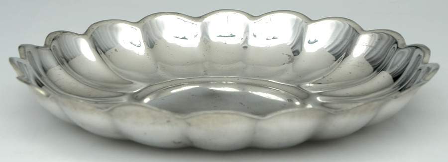 Holiday (Pewter, Hollowware) Round Centerpiece by Reed & Barton-1