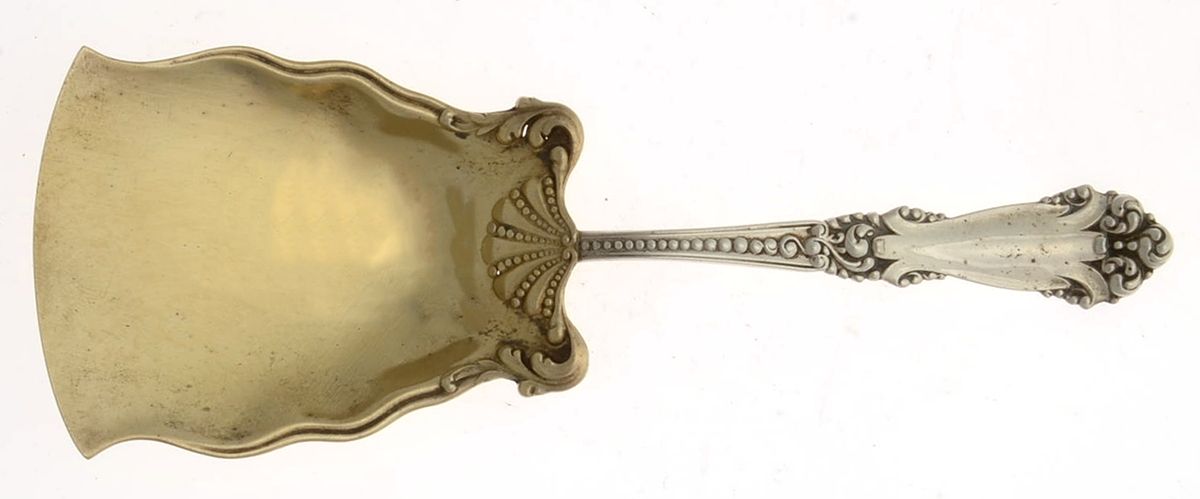 La Marquise (Sterling, 1895) Almond Scoop Solid Piece by Reed & Barton-1
