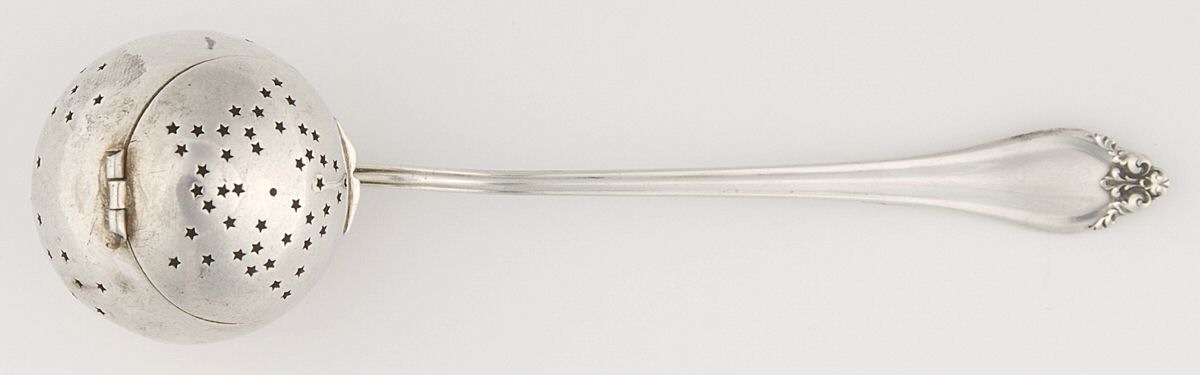 La Perle (Sterling, 1902) Solid Individual Tea Ball Spoon by Reed & Barton-1
