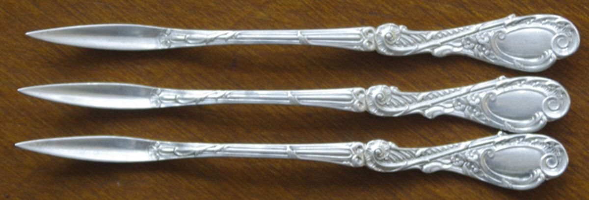 La Rocaille (Sterling, 1890) Solid Nut Pick by Reed & Barton-1