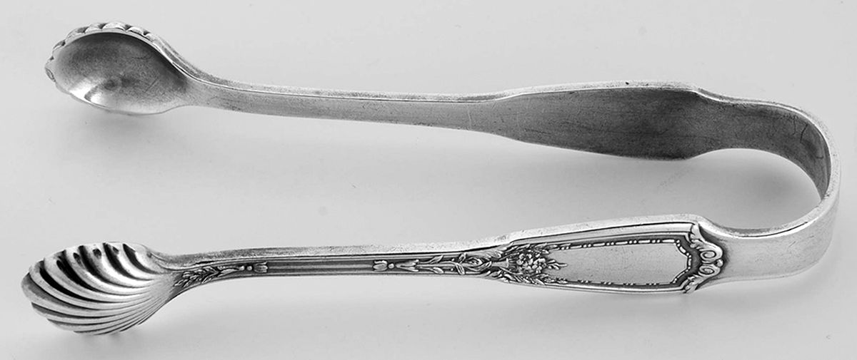 Louis XVI (Silverplate, 1926) Sugar Tongs by Reed & Barton-1