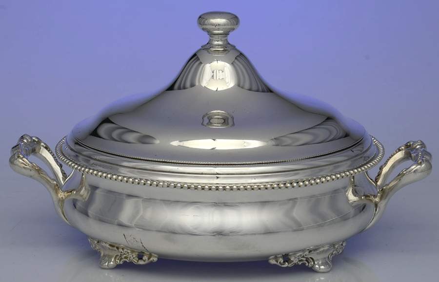 Silverplate Hollowware Round Covered Vegetable Bowl by Reed & Barton-1