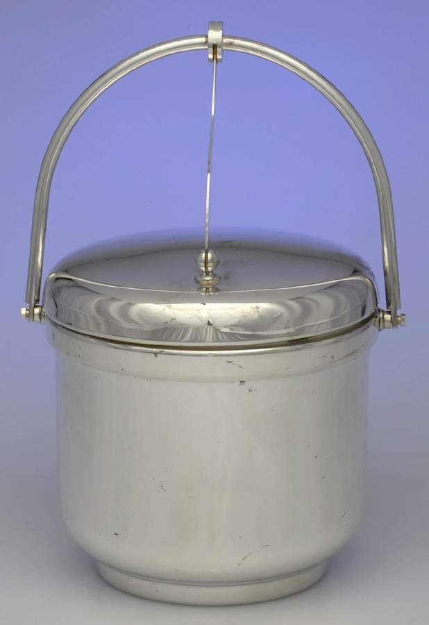 Silverplate Hollowware Hinged Bale Handle Ice Bucket & Lid, Liner by Reed & Barton-1