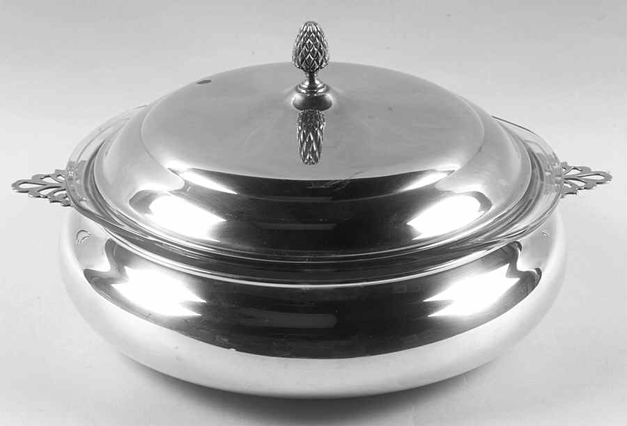 Silverplate Hollowware Plated Round Covered Vegetable Bowl by Reed & Barton-1