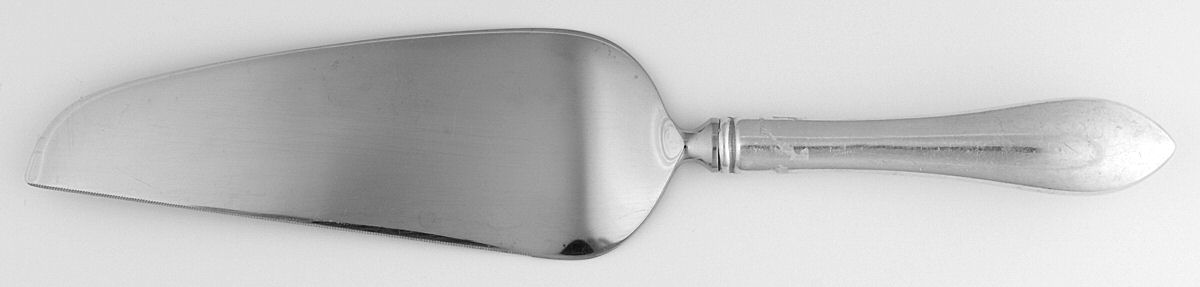 Pointed Antique (Sterling, 1895) Pie and Cake Server with Stainless Blade by Reed & Barton-1