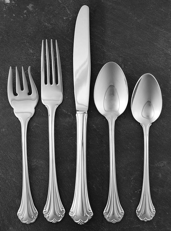 Regine (Stainless) 5 Piece Place Setting by Reed & Barton-1