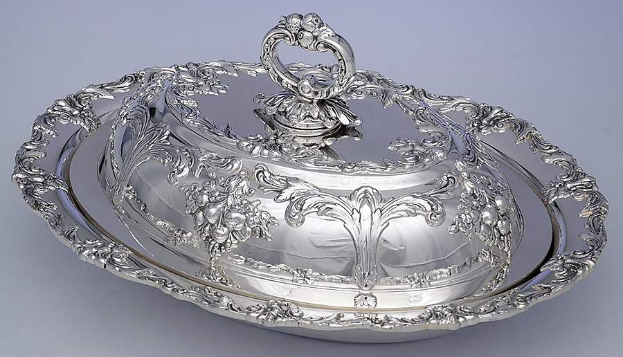 Renaissance (Silverplate, Hollowware) Double Vegetable Bowl by Reed & Barton-1