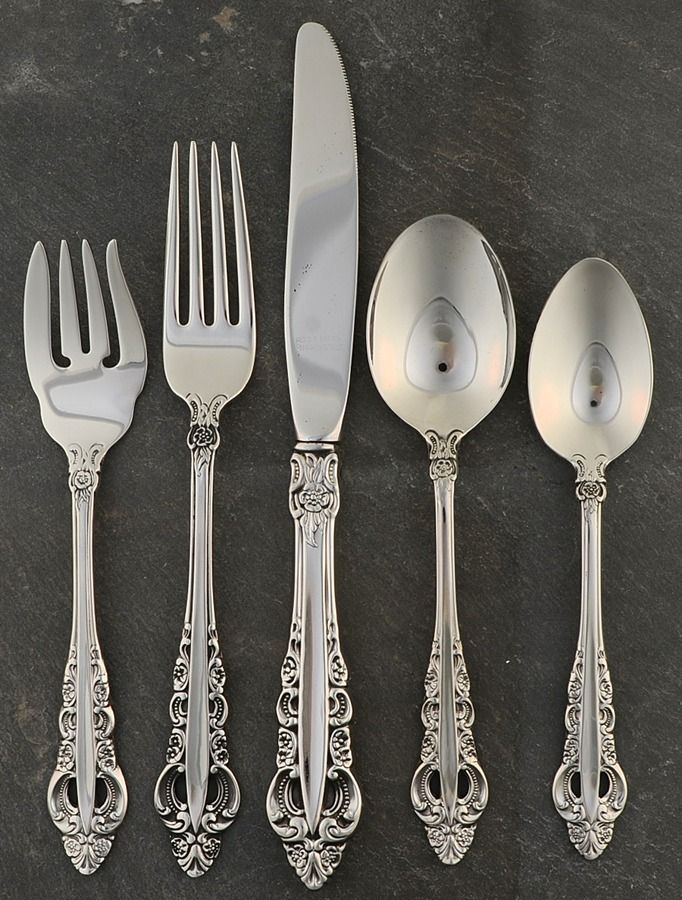 Royal Majesty (Stainless, 1971) 5 Piece Place Setting by Reed & Barton-1