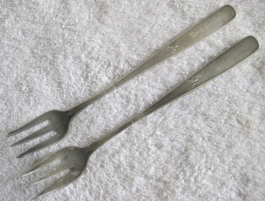 Vendome (Silverplate) Cocktail/Seafood Fork by Reed & Barton-1