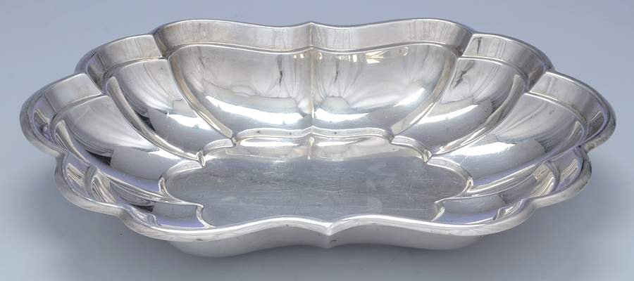 Windsor (Sterling, Hollowware) 15" Centerpiece Bowl by Reed & Barton-1