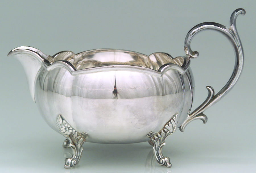 The Winthrop (Plain, Silverplate) Plated Gravy Boat No Underplate by Reed & Barton-1